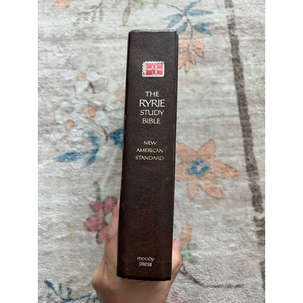 Vtg The Ryrie study bible brown New American academic college religious